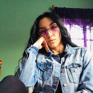 Meet your Posher, Cristina